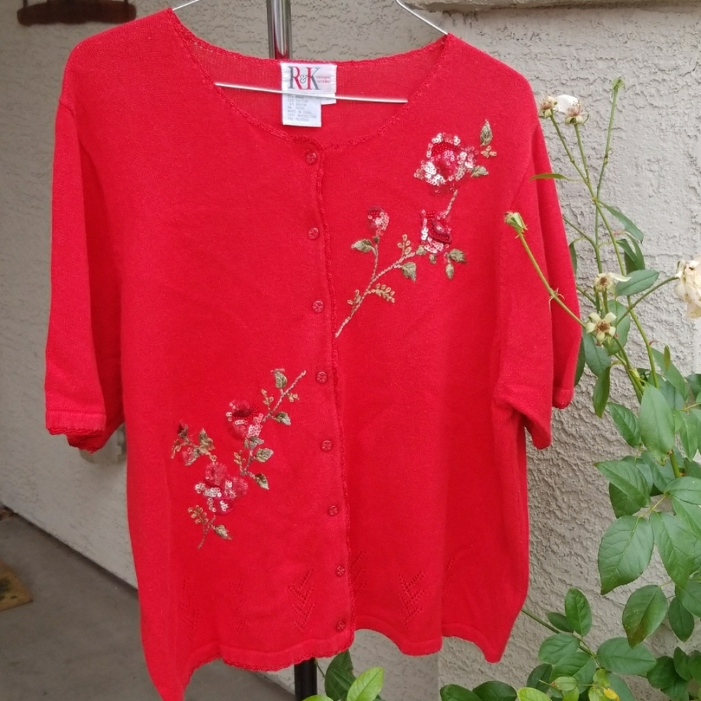 Cardigan sweater- Short sleeve.
